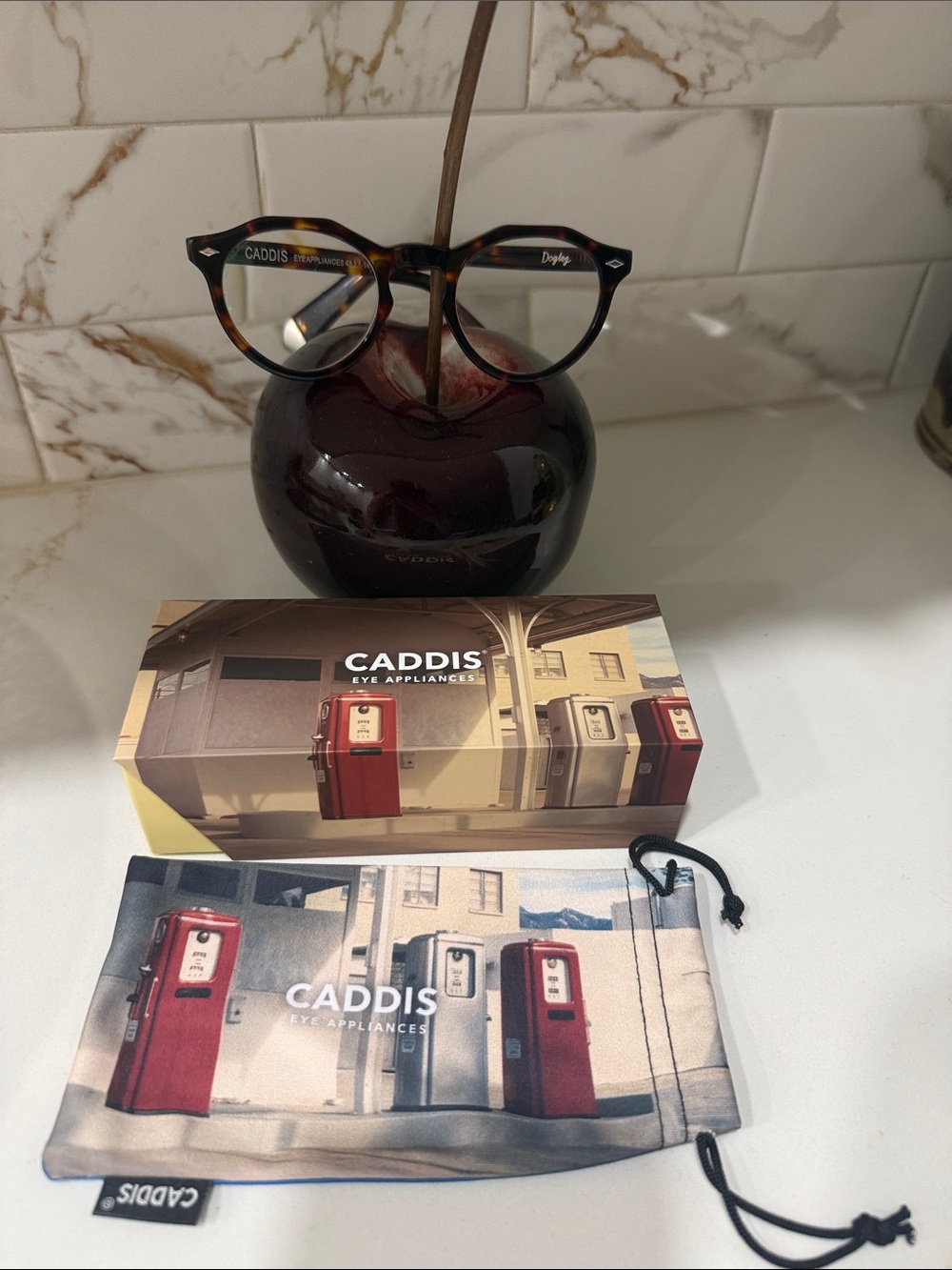 CADDIS Dogleg reading glasses + 3
